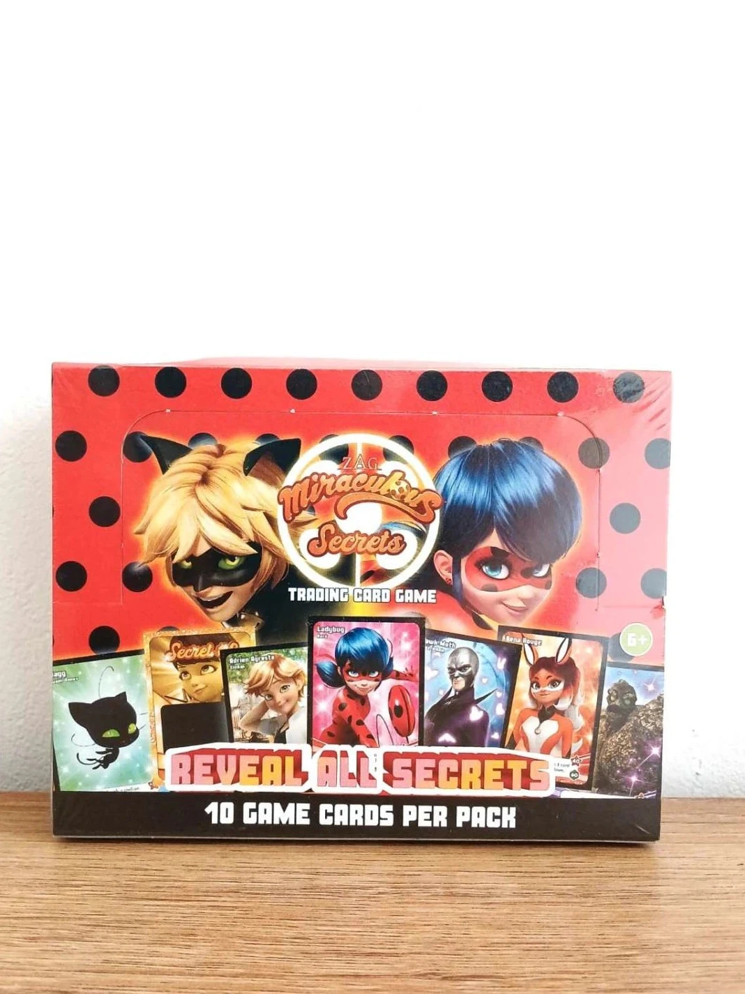 TGC Miraculous Secrets 24 Booster Cards en Display